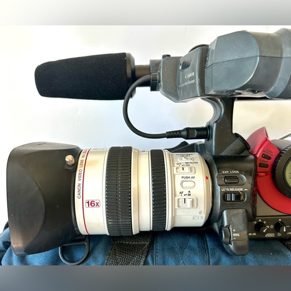 Canon DM-XL1A MiniDV 3CCD Digital 16x Optical Zoom XL 5.5-88MM Video Camcorder - Picture 5 of 17